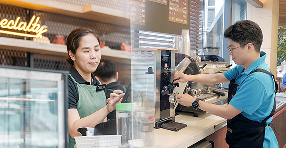 한국과 필리핀의 장애인 바리스타가  내려주는 희망 듬뿍 커피 한 잔, 드셔보실래요? 