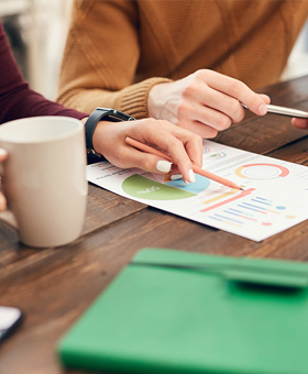 투명한 회계와 성실한 보고로 신뢰를 이어갑니다.