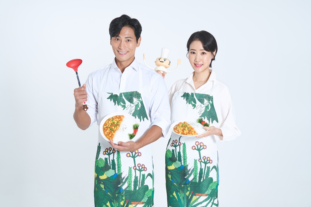 개그맨 김재우와 아내 조유리(사진제공