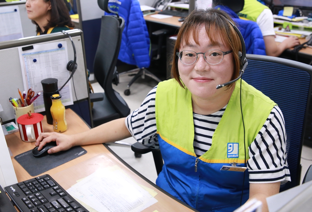 ▲고객 응대 중인 정해미 씨(사진제공