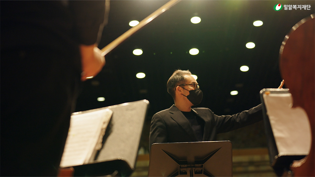 밀알첼로앙상블 날개 정석준 음악감독.jpg