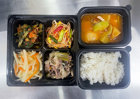 배고픈 어르신을 위한 안부 도시락