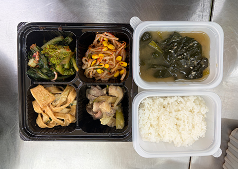 배고픈 어르신을 위한 안부 도시락