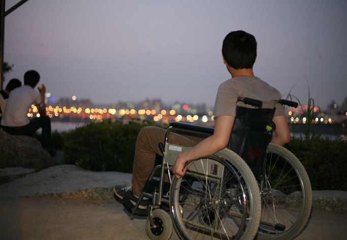 한 알의 밀알 20년, 죽어져 많은 열매 맺다