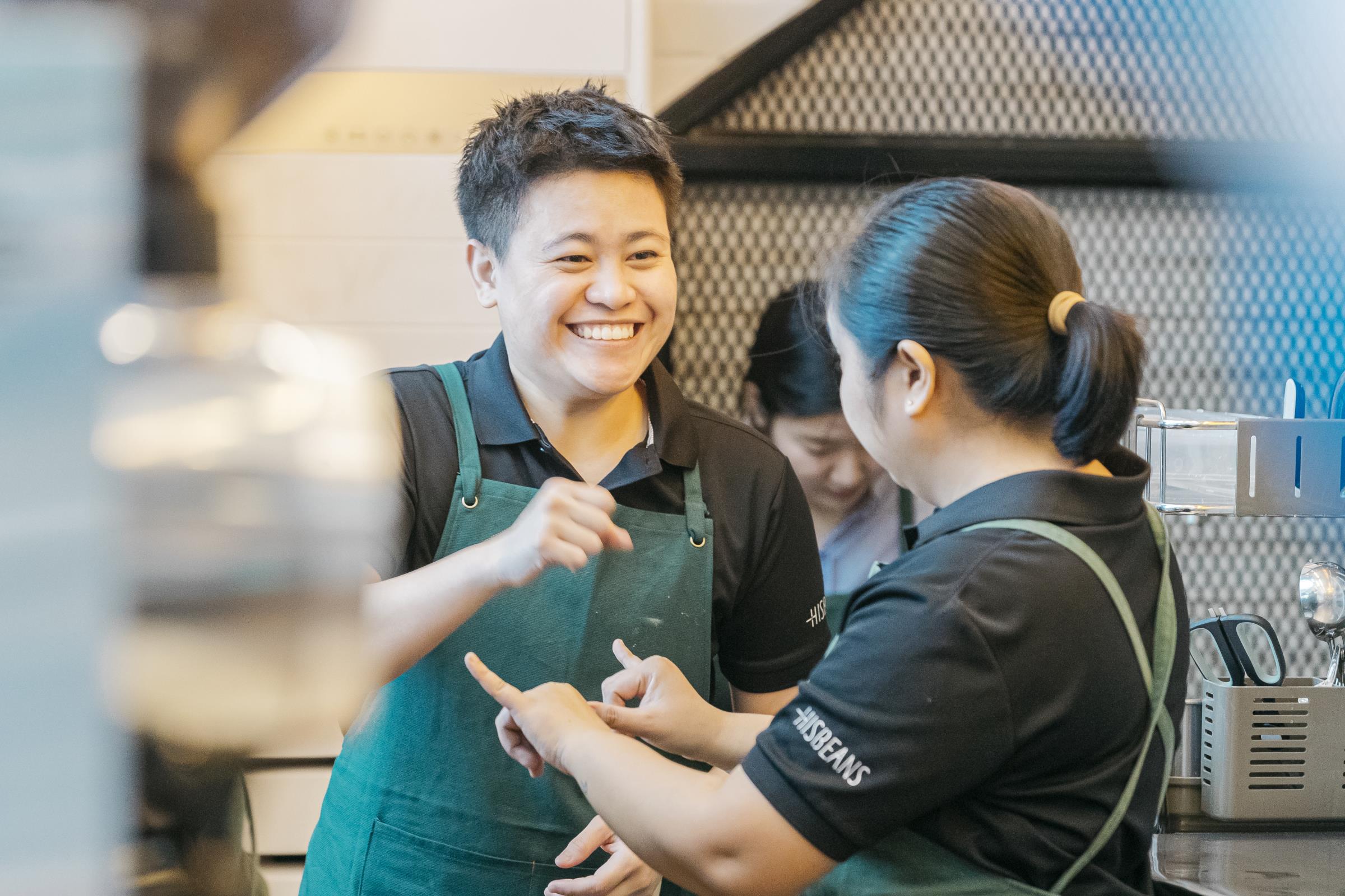 함께 일하고 꿈꾸는 공간, 히즈빈스 카페 4주년 그리고 2호점 도전기